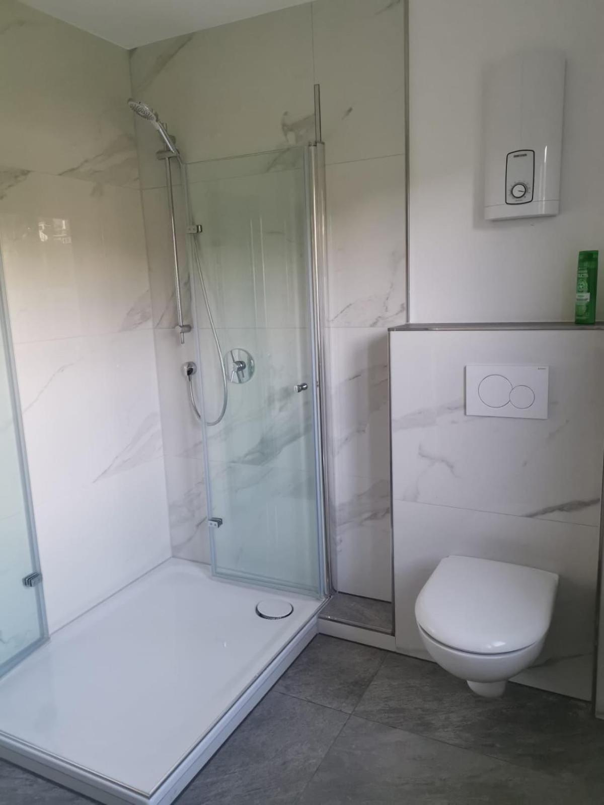 Modernes Stilvoll Eingerichtetes Appartement Rosrath Ngoại thất bức ảnh