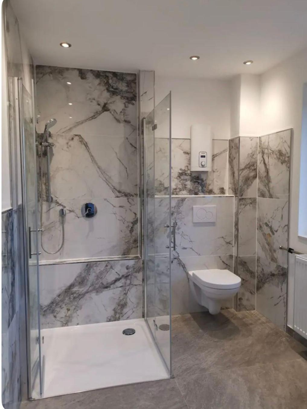 Modernes Stilvoll Eingerichtetes Appartement Rosrath Ngoại thất bức ảnh