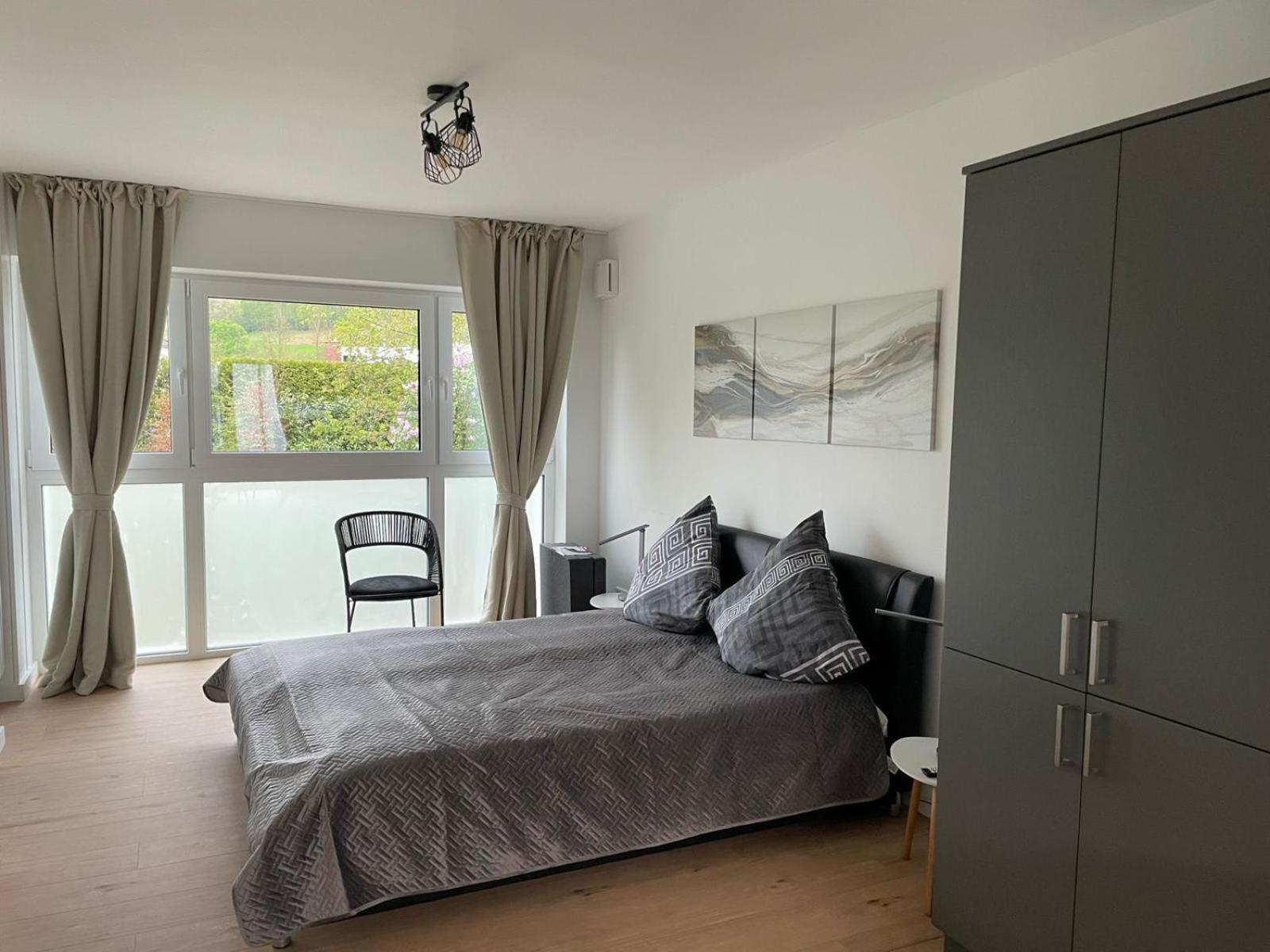 Modernes Stilvoll Eingerichtetes Appartement Rosrath Ngoại thất bức ảnh